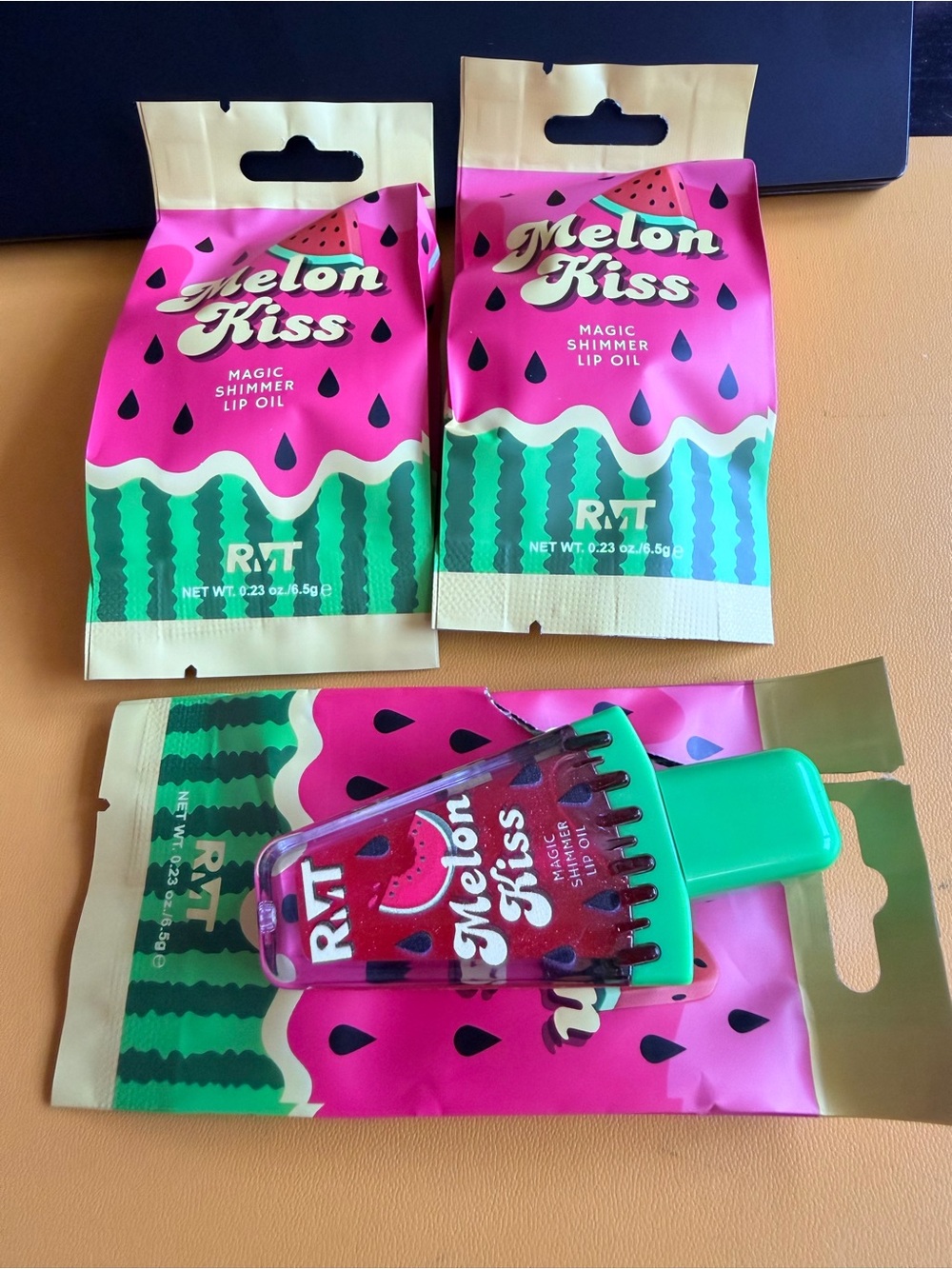 RMT Melon Kiss Magic Shimmer Lip Oil - Pink & Green